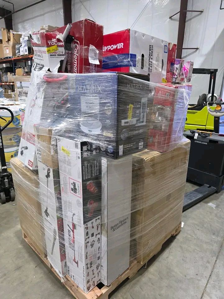 Return pallets packed with essential home, kitchen, and gardening tools