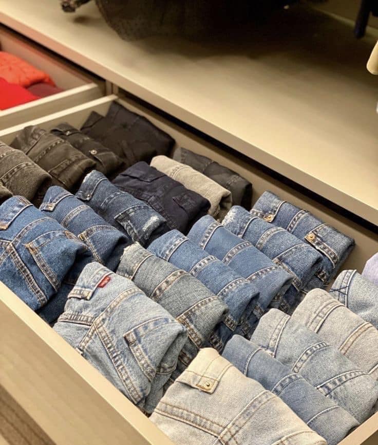 Premium Selection Of Unisex Clothing And jeans Pallets