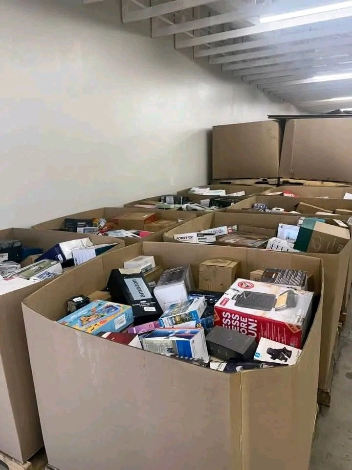 Amazon Load Truck Clean Load Available For Sale