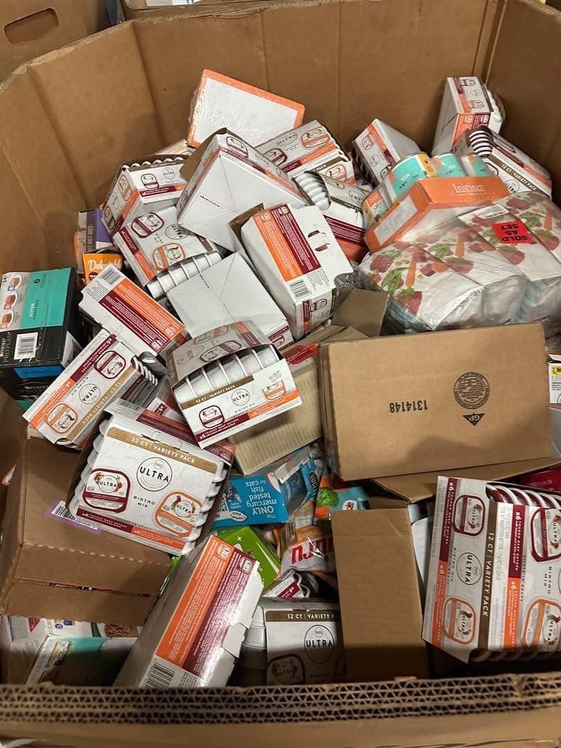 Amazing Deal Mixed Cat & Dog Food Available For Sale
