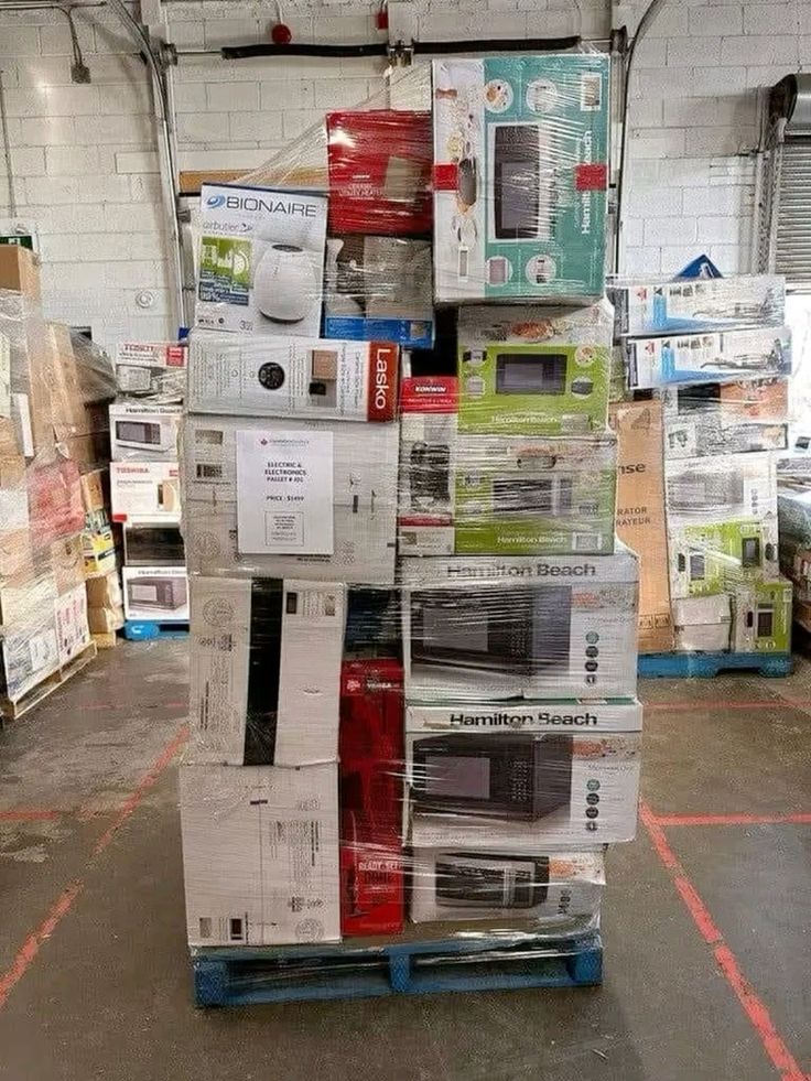 full pallet Diverse selection of home, kitchen, and garden essentials, all available at ongoing sale prices